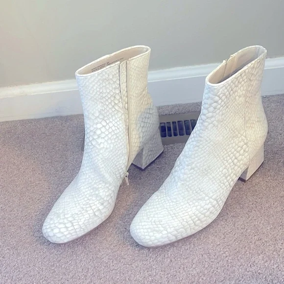 Steve Madden | Shoes | Never Worn Steve Madden Boots Size 9  display picture 3